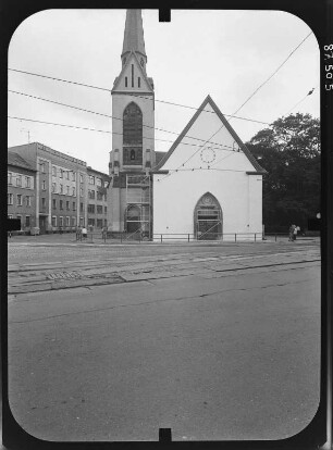 Gera. Trinitatiskirche (1609-1611; Turmbau 1899; F. Köberlein). Ansicht von Nordwest