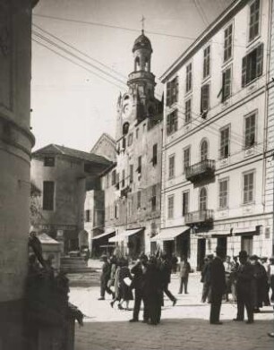 Genua. Italien. Ansicht der Altstadt mit Kirche