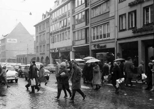 Freiburg: Fußgänger-Zebrastreifen, Kaiser-Joseph-Straße