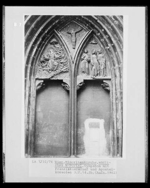 Südliches Westportal: Apostelfiguren und Franziskusrelief