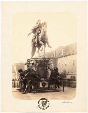 Großer Kurfürst, Berlin: Vorderansicht des Reiterstandbildes (heute Ehrenhof Schloss Charlottenburg)