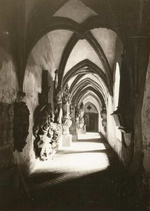Kreuzgang, Nordflügel : Meißen, Franziskanerkloster, Blick in den Nordflügel des Kreuzgangs von Osten