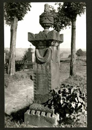 Friedhof, Grabstein um 1850