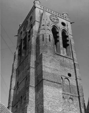 Kirchturm, Veurne, Flandern, Belgien