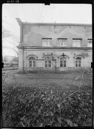 Dresden-Neustadt, Otto-Wagner-Straße (Georgenstraße) 6. Villa Eschebach (1900-1903; H. Thüme). Hofansicht