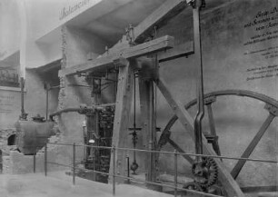 Erste Dampfmaschine