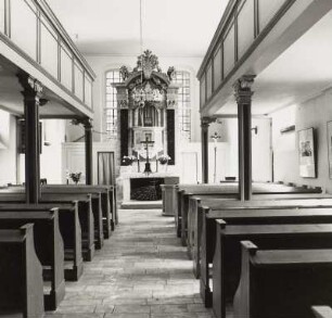 Borsdorf-Panitzsch. Dorfkirche (13. Jh., Erweiterung 1705). Inneres nach Osten