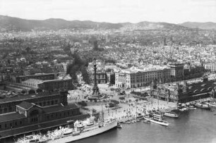 Barcelona, Blick auf Hafen und Stadt mit dem Kolumbus-Monument