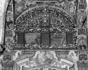Gitter des Hochchors von Osten