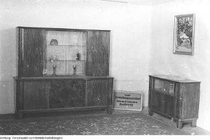Handwerk: Möbeltischlerei, November 1954