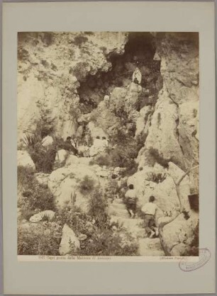 Capri: Grotta della Madonna di Anacapri, No. 2027