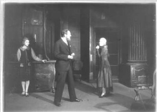 Der lebende Leichnam. Schauspiel nach Leo Tolstoi. Staatsschauspiel Dresden, vermutlich Spielzeit 1922/1923 : Szenenbild