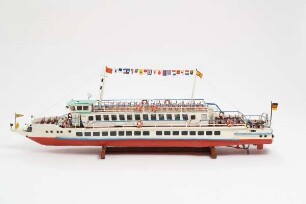 Modell Fahrgastschiff SANSSOUCI