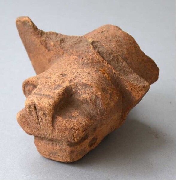 Clay animal head (fragment)