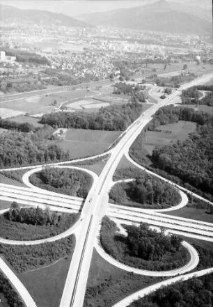 Freiburg: Kleeblatt Autobahn, Freiburg Mitte