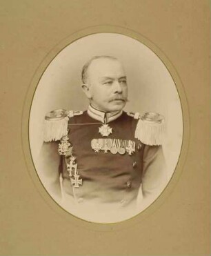 Christian von Faber in Uniform mit Orden, Generalmajor, Regimentskommandeur von 1879-1883, Brustbild in Halbprofil