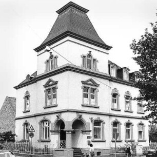 Ehemalige Post; Flörsheim, Altkönigstraße 2