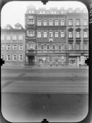 Dresden-Neustadt, Bautzner Straße 52. Wohnhaus mit Laden (um 1895). Straßenfront
