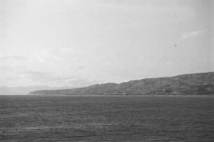 Kap dell'Armi : Blick vom Schiff auf das Meer und die Küste von Kap dell'Armi