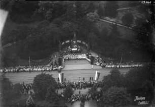 Dessau, Besuch des Reichspräsidenten von Hindenburg, Kinderchor am Kaiserplatz