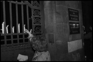 Montagsdemonstration vor der Dienststelle des MfS