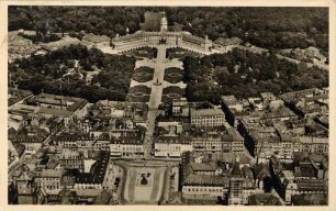 Postkartenalbum mit Motiven von Karlsruhe. "Karlsruhe in Baden". Schloss und Innenstadt