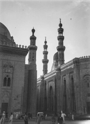 Sultan-Hasan-Moschee und ar-Rifa'i-Moschee : Blick auf die Sultan-Hasan-Moschee (links) und die ar-Rifa'i-Moschee (rechts)