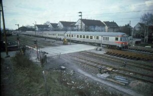 Korntal Lok Baureihe 141 Wendezug Bnb-Wagen Streckenausbau Bahnübergang Bautrupp