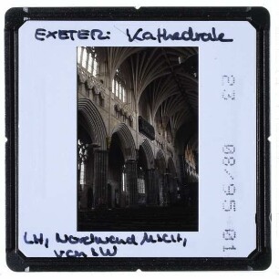 Exeter, Kathedrale St. Peter : Innenraum Langhaus, Nordwand Mittelschiff, von Südwesten