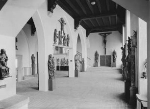 Plastik-Halle im Museum Zwickau : Blick in die Plastik-Halle nach der Neuordnung