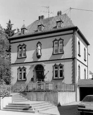 Katholisches Pfarrhaus; Flörsheim, Frankfurter Straße 38, Frankfurter Straße 36