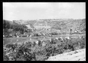 Blick auf z.T. Kreuzwertheim, Obere Eichelgasse und Burg Richtung Wartberg