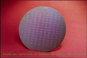 Wafer zur Abformung von Mikrostrukturen am Institut für Mikrostrukturtechnik (IMT)