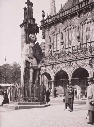 Bremen, Roland Statue vor dem Rathaus : Bremen. Markt. Rolandfigur vor dem Rathaus