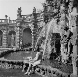 Dresden. Zwinger, Nymphenbad mit Kaskade