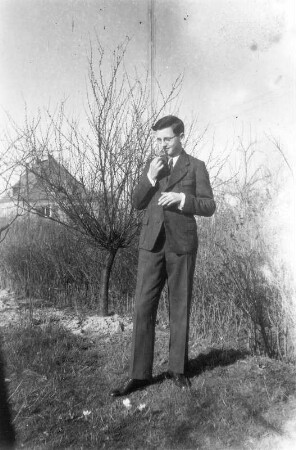 Ramon-Joachim Gerhardt im elterlichen Garten in Meißen, Stadtparkhöhe 6