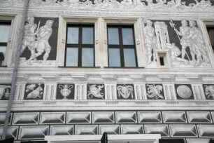 Dresden-Altstadt. Residenzschloss. Fassadendetail im Schlosshof mit Sgraffiti