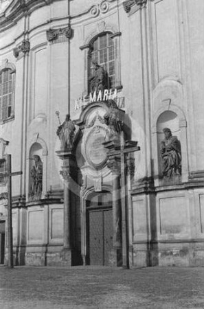 Hauptportal der Klosterkirche Liebenthal