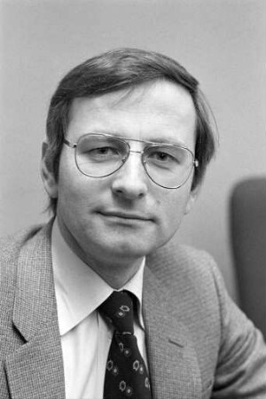 BNN-Interview mit Prof. Dr. Klaus Reisner zur Inbetriebnahme eines Linearbeschleunigers bei den St. Vincentius-Krankenhäusern