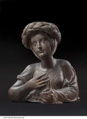 Weibliche Büste vom Chorgestühl der Augsburger Fuggerkapelle (Frau mit geflochtenem Turban)