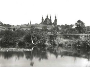 Fulda, Stadtansicht : Fulda. Blick über die Fulda zum Dom von Südwesten