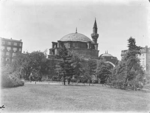 Moschee : Blick auf die Banja-Baschi-Moschee in Sofia.