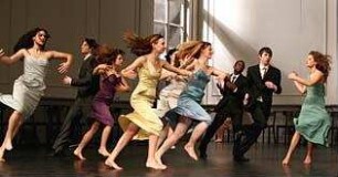 Tanzträume - Jugendliche tanzen KONTAKTHOF von Pina Bausch