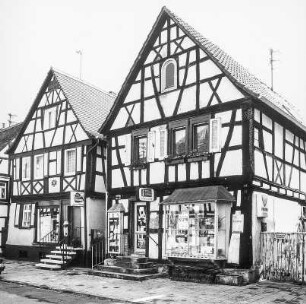 Fachwerkwohnhäuser; Dreieich, Fahrgasse 41, Fahrgasse 45, Fahrgasse 43