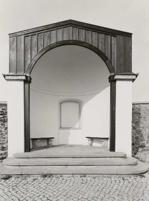 Radebeul. Pavillon (1747-1750) oberhalb der Spitzhaustreppe
