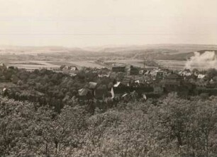 Muldental unterhalb Nossen. Blick vom Rodigtbergturm auf Nossen