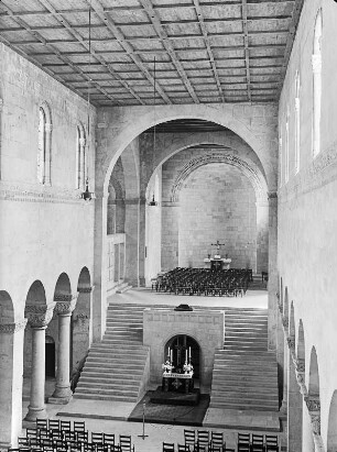 Quedlinburg. Ehemalige Stiftskirche Sankt Servatius (1070/1129, 1947/1959 Wiederaufbau). Inneres. Mittelschiff nach Osten (nach Umbau des Chores)