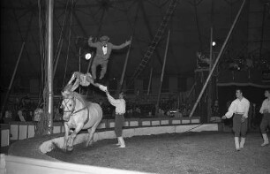 Gastspiel des Zirkus "Williams" in Karlsruhe.