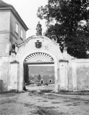 Niemes (Mimon/Tschechische Republik). Torbogen