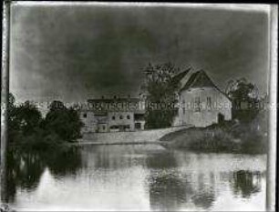 Klosteranlage am Wasser